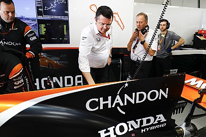 McLaren, Renault'ya geçişle kaybettiği iki haftayı telafi etti