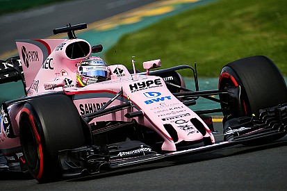 Галерея: Force India VJM10 у незвичній рожевій лівреї