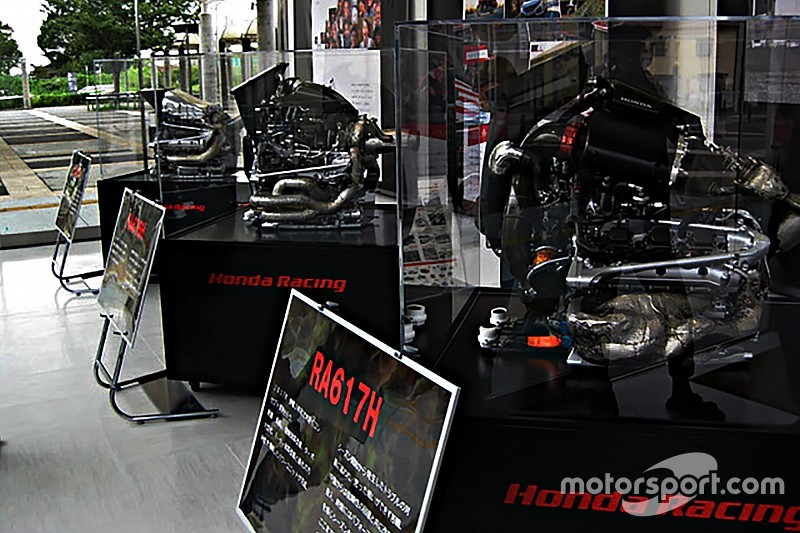 ホンダF1パワーユニット展示会が氏家駅前でスタート。3基が揃い踏み