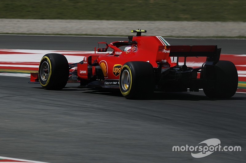 Hamilton tuding Ferrari