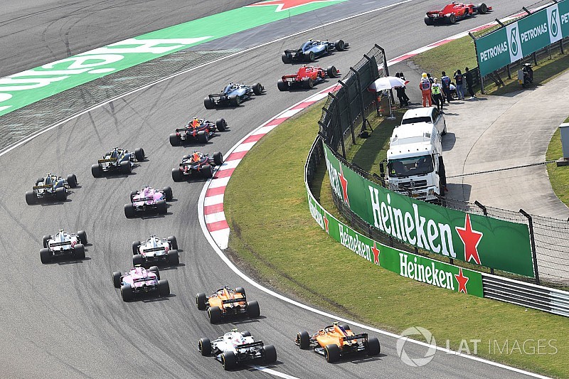 Nach FIA-Beschluss: Formel 1 2019 mit mehr Action dank mehr Benzin?