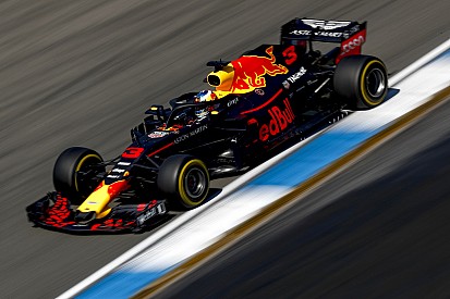Red Bull frustrated by Renault's Ricciardo engine decision
