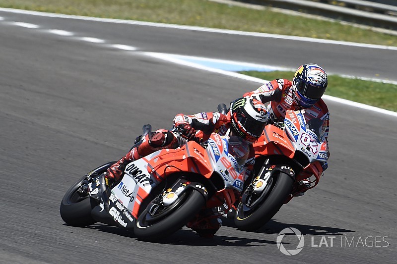 Dovizioso kritisi pendekatan Lorenzo pada Ducati