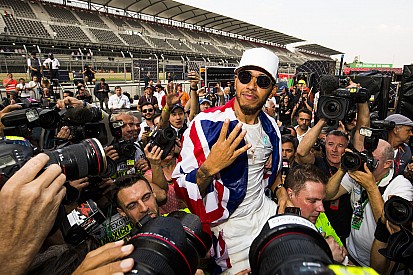 Mansell: Hamilton e Mercedes são os favoritos claros ao título