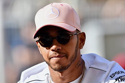 Motor atrasa e Hamilton teme fim de semana difícil no Canadá