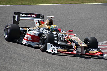 Super Formula Suzuka: Yamamoto gagalkan debut pole Fukuzumi