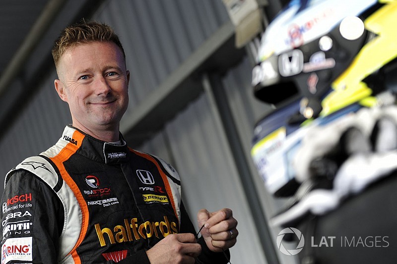 Shedden, Dubai'de ilk TCR yarışına çıkacak