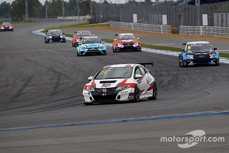 TCR: Panis nyerte a második futamot, Altoé révén újabb mirás dobogó, Tassi negyedik