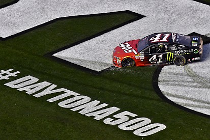 Aufholjagd nach Crash: Kurt Busch gewinnt erstmals das Daytona 500