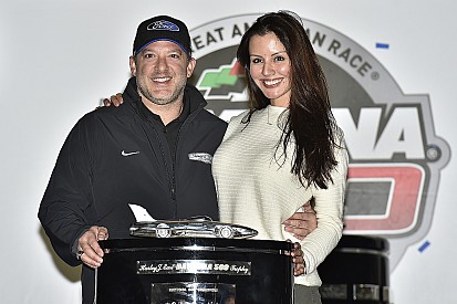 Tony Stewart waves the green flag on wedding plans