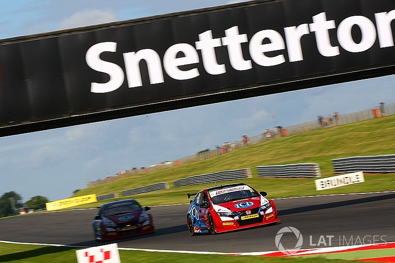 Snetterton BTCC: Eurotech Honda's Goff scores maiden pole