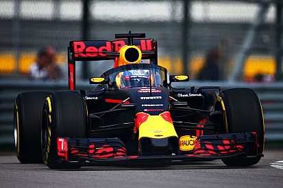 Whiting: Longer cockpit exit times a "small price" for F1 head protection