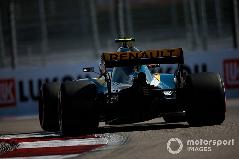 Sainz: Sirotkin aracıma hasar verdi