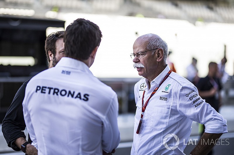 Daimler-Boss Zetsche über Ferrari: