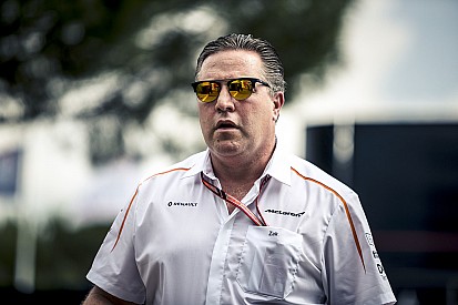 Зак Браун связал проблемы McLaren с нестабильностью внутри команды