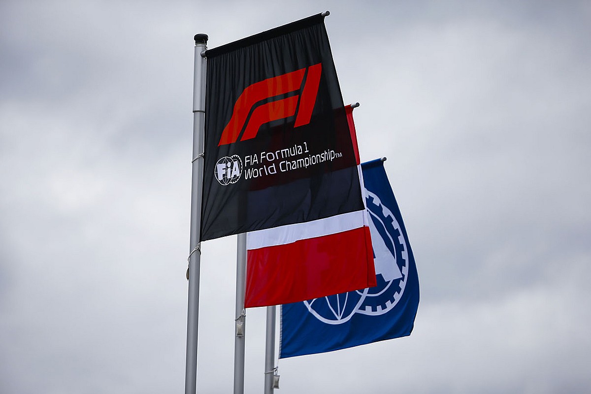 Az F1 fontolgatja a 3 autós, és az 1 autós csapatok ötletét is