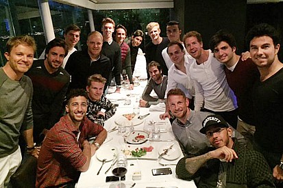 I piloti di F.1 a cena a Shanghai per una riunione della GPDA