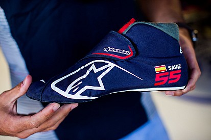 Formel 1 in Barcelona: Carlos Sainz mit ultraleichten Rennschuhen