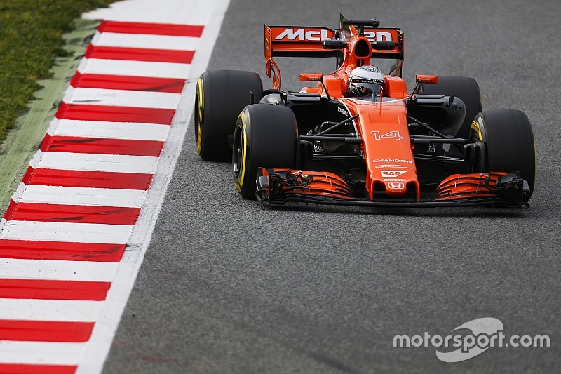 【F1】アロンソ、新タイヤには好感触「望み通りのドライブができる」