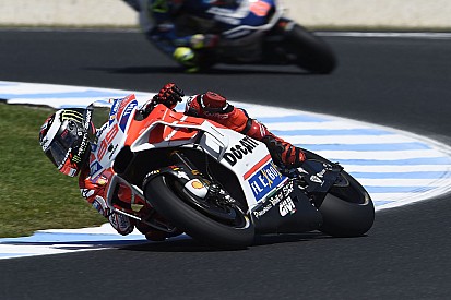 Lorenzo dans une position inconfortable suite à un manque de grip
