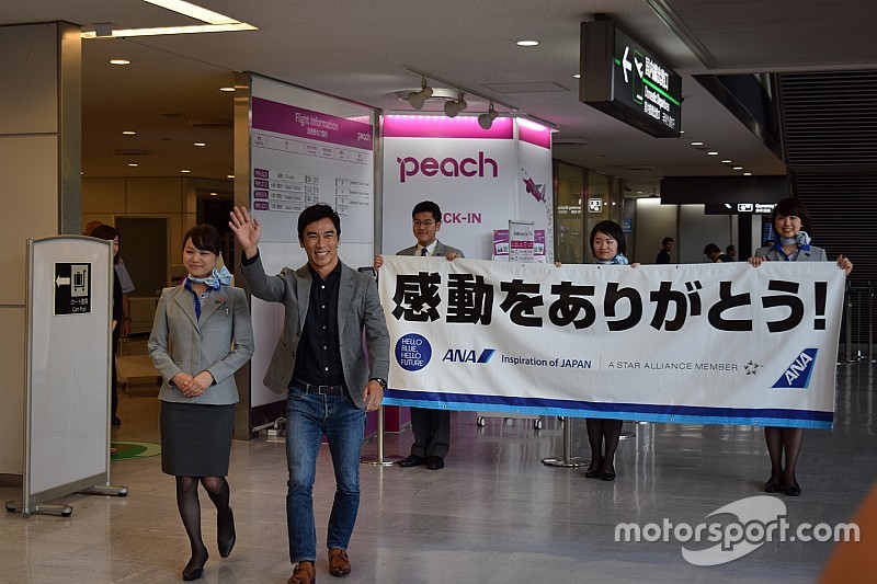 凱旋帰国の佐藤琢磨「時間が許す限り、感謝の気持ちを伝えたい」