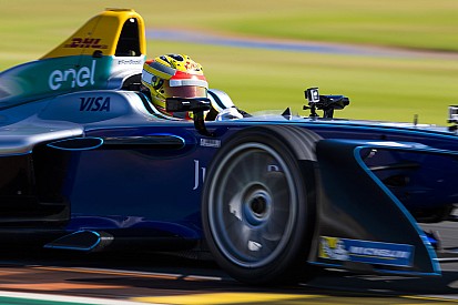Kesan pertama Rio Haryanto setelah tes mobil Formula E