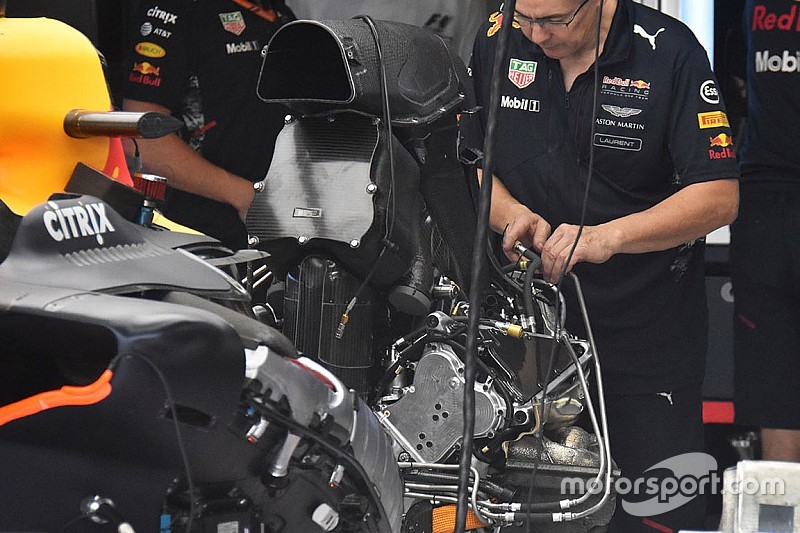 Renault: promossa l'affidabilità e il packaging della power unit 2018