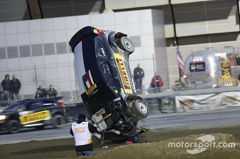 Fotogallery Motor Show: Solberg capotta ancora, ma ha grinta da vendere!