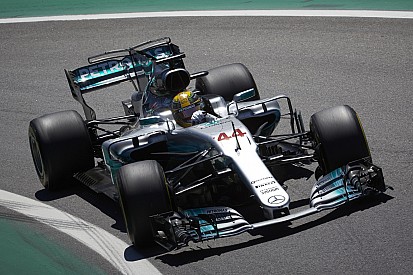 Chefe da Mercedes crê que Hamilton poderia vencer