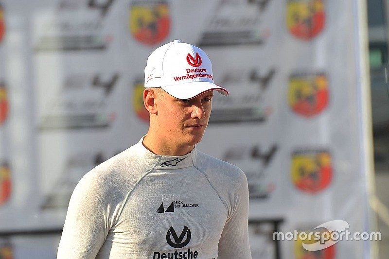 Mick Schumacher egy 8. hellyel mutatkozott be az F3-ban!