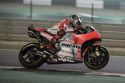 Lorenzo: "Mi sono buttato dalla moto per non sbattere contro il muro"