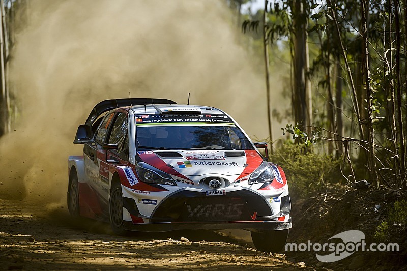 Latvala y Meeke, en un pañuelo en la segunda mañana del Rally de Portugal