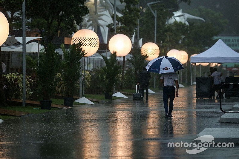 Hujan turun untuk kali pertama di GP Singapura