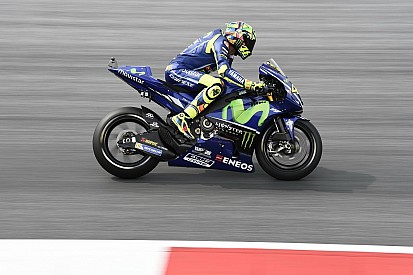 Rossi y Viñales dan 180 vueltas para limitar el desgaste de la goma trasera