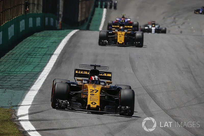 Renault alza la voz por una regla de la F1