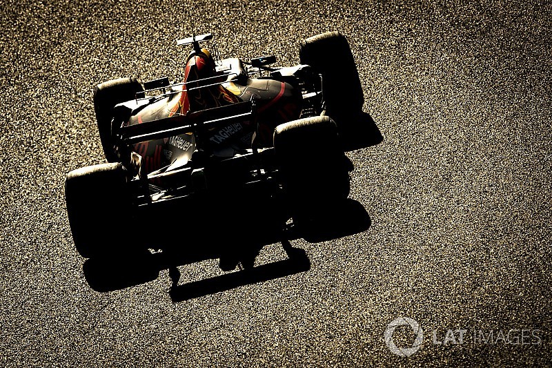 Mindkét Red Bull-versenyzőre motorcsere vár a szezon vége előtt