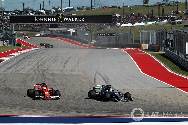Hamilton: surpreso por Vettel não ter se defendido