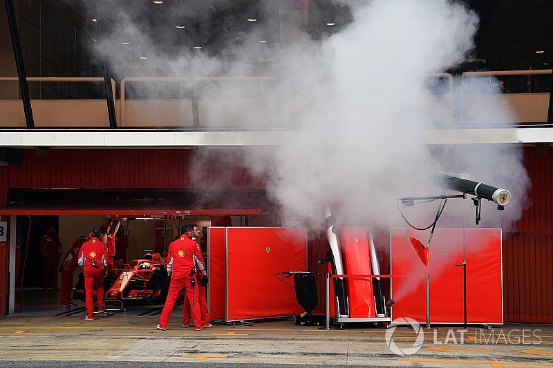 Az FIA figyelmeztet: a füstölő Ferrari rejtélye megoldódott