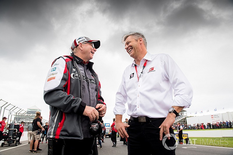 Outgoing Supercars CEO lands new job