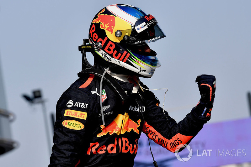 Ganador de la carrera Daniel Ricciardo, Red Bull Racing celebra en parc ferme