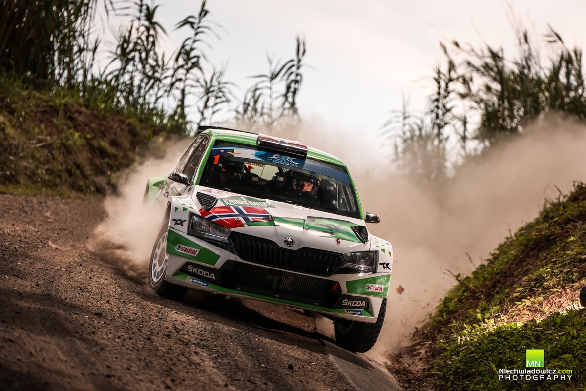 Andreas Mikkelsen, Elliott Edmondson, Skoda Fabia Rally2 evo