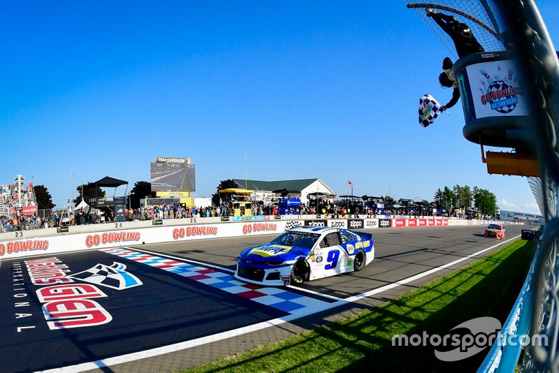 Race Winner Chase Elliott, Hendrick Motorsports, Chevrolet Camaro