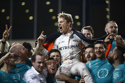 Nico Rosberg, Mercedes AMG F1 viert zijn wereldtitel