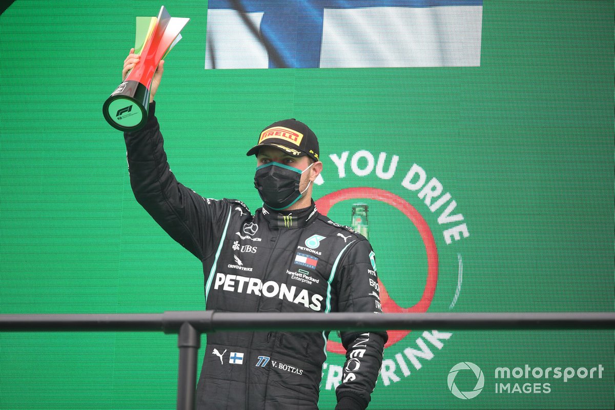 Podio: segundo lugar Valtteri Bottas, Mercedes-AMG F1