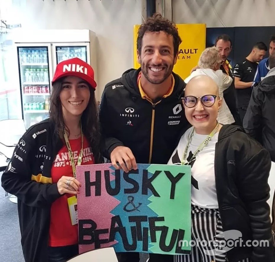 Ana Luiza Kalil conhece Daniel Ricciardo durante GP do Brasil de 2019