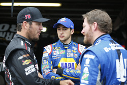 Martin Truex Jr., Furniture Row Racing Toyota, Chase Elliott, Hendrick Motorsports Chevrolet, Dale E