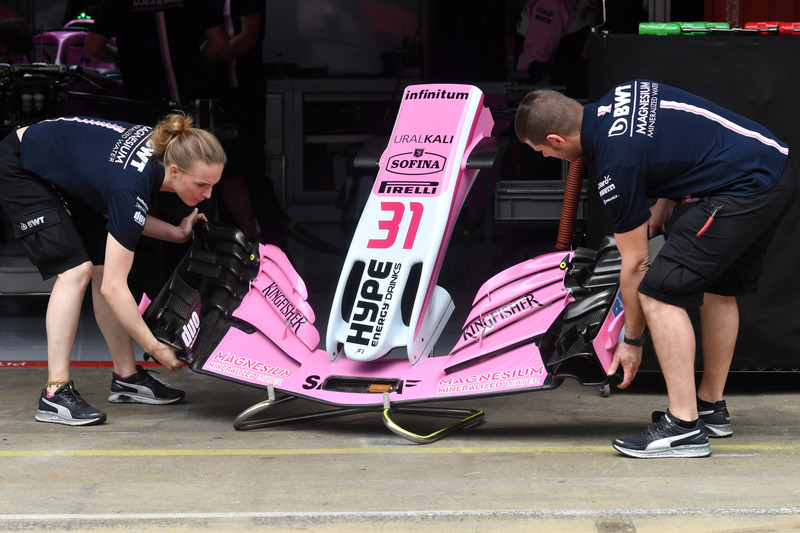 Hidung dan sayap depan Force India VJM11