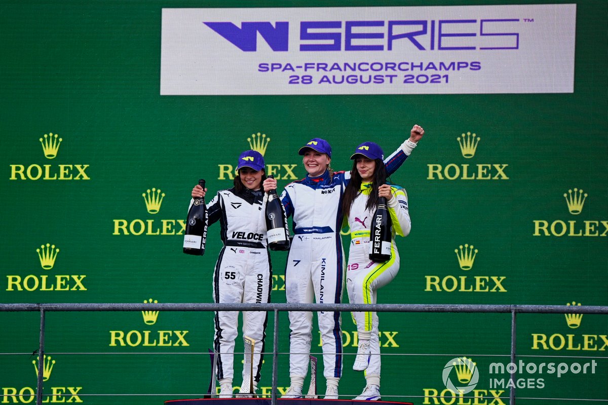 Jamie Chadwick, 2nd position, Emma Kimilainen, 1st position, and Marta Garcia, 3rd position, on the podium