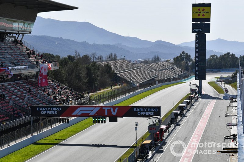 A scenic view of the Barcelona pit straight