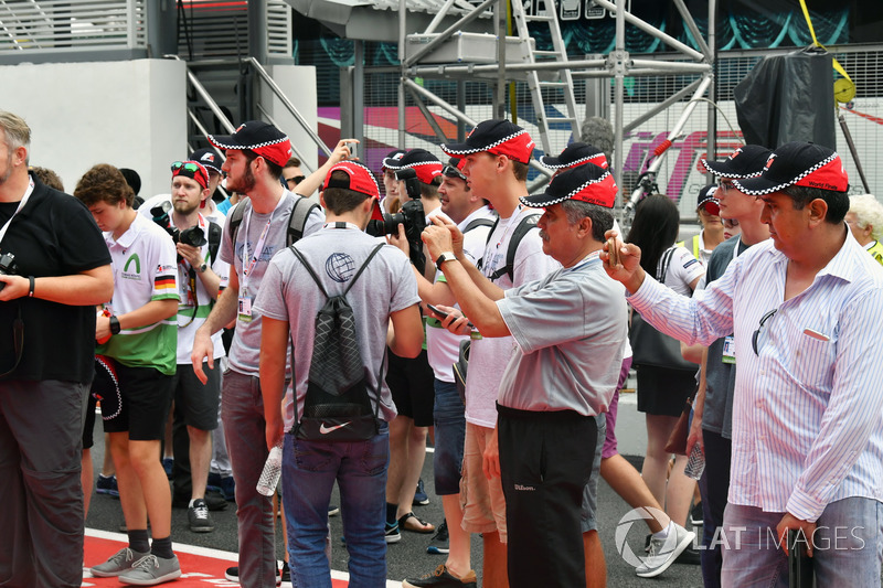 F1 in Schools students in pit lane